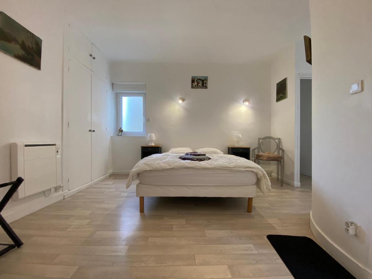Chambre & Salle De Bain Privee - Lv 33 Argenton Sur Creuse Exterior photo