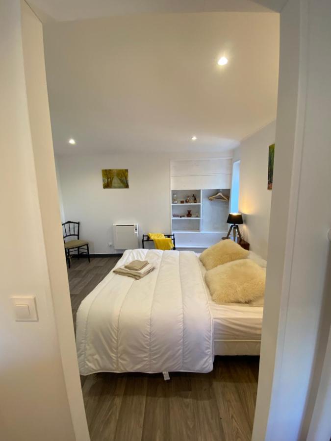 Chambre & Salle De Bain Privee - Lv 33 Argenton Sur Creuse Exterior photo