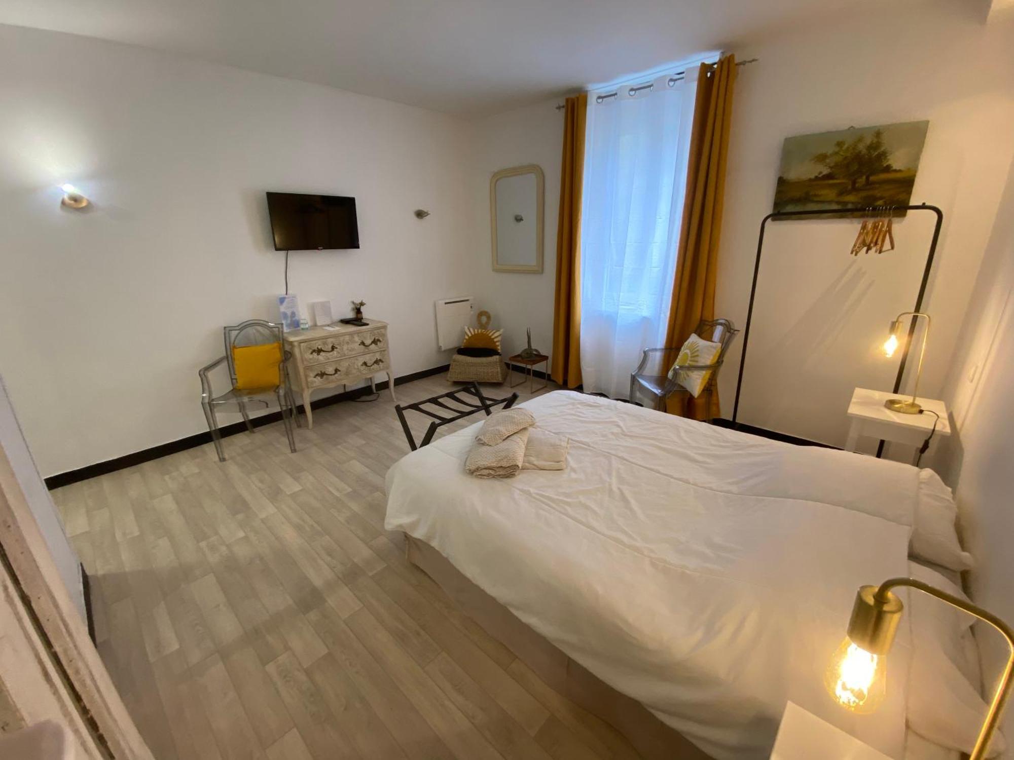 Chambre & Salle De Bain Privee - Lv 33 Argenton Sur Creuse Exterior photo